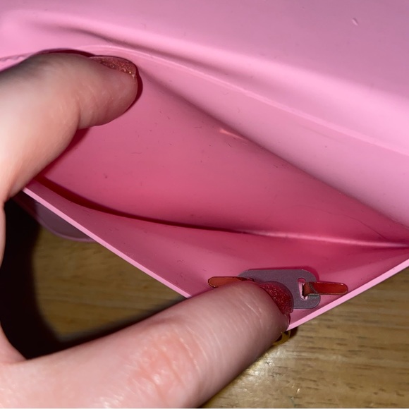 iPhone 11 Phone Case/Purse - Picture 2 of 3